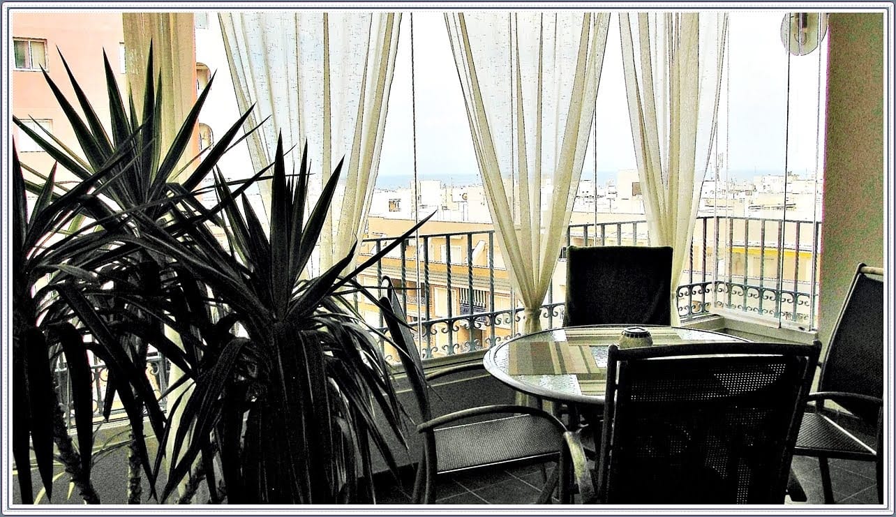 Apartament z widokiem na morze w Las Atallyas, plaża Los Locos, Torrevieja