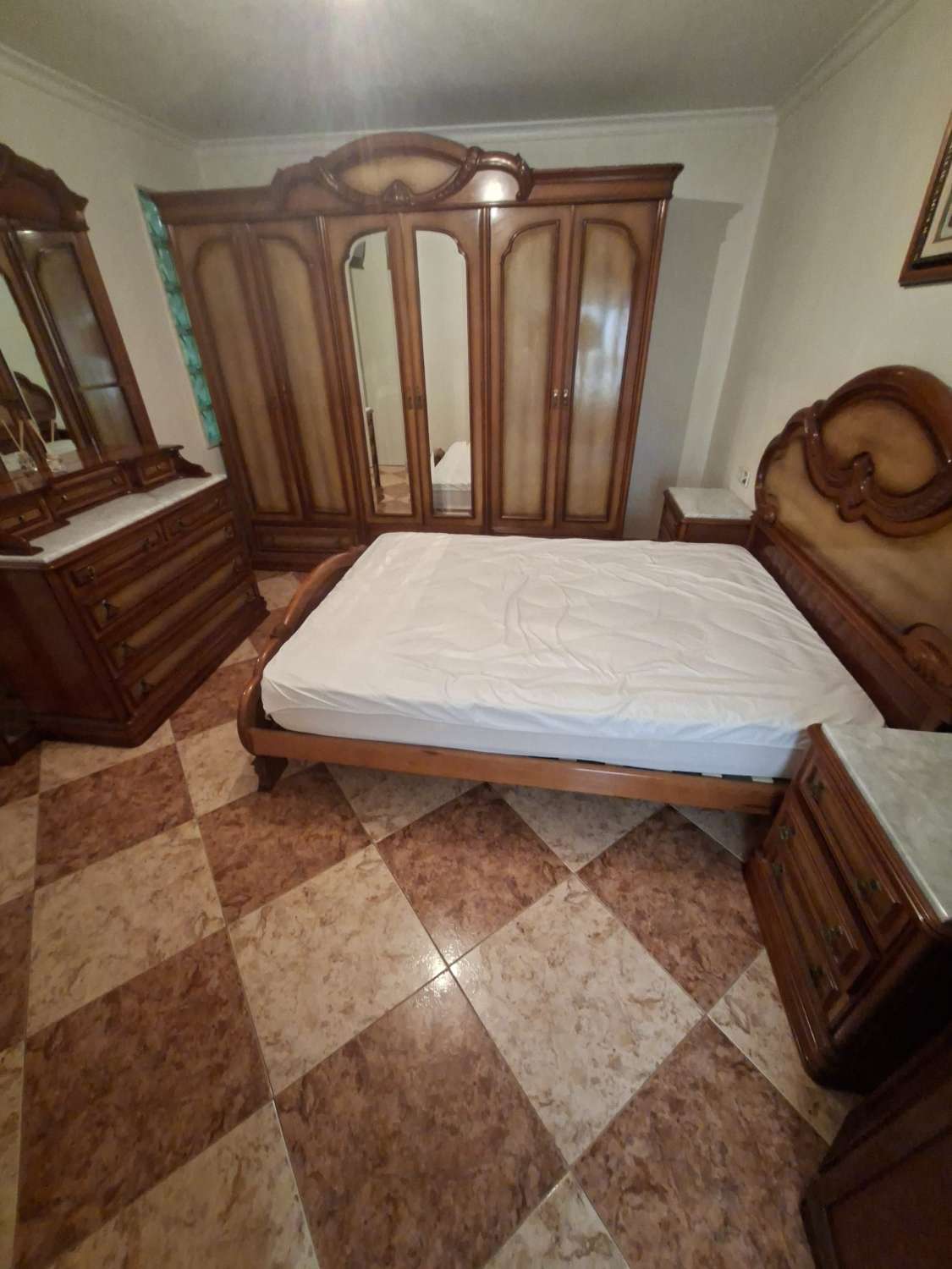 Piso de 3 dormitorios y 2 baños a 250m del paseo maritimo, torrevieja