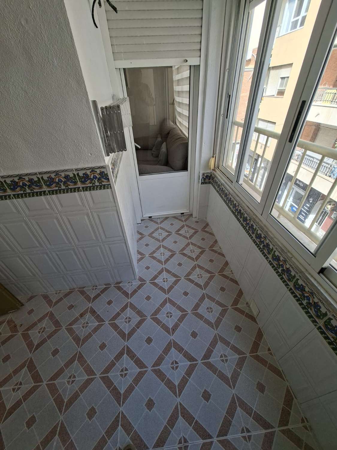 Piso de 3 dormitorios y 2 baños a 250m del paseo maritimo, torrevieja