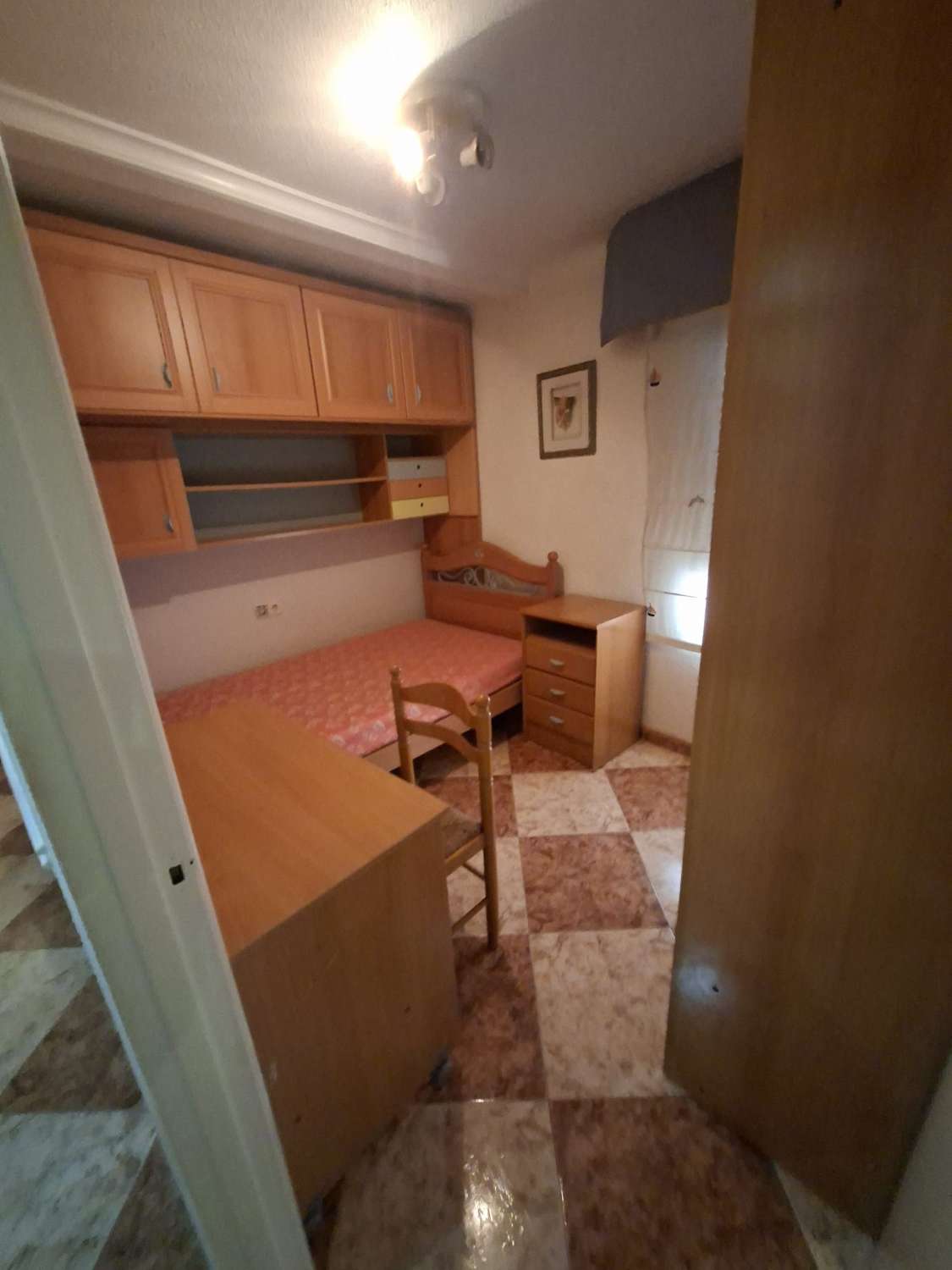 Piso de 3 dormitorios y 2 baños a 250m del paseo maritimo, torrevieja