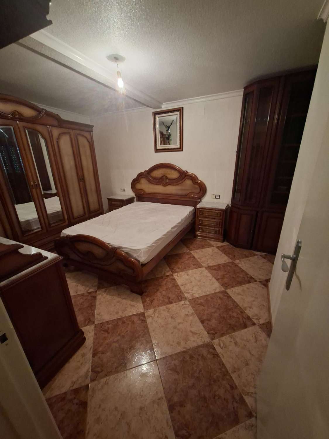 Piso de 3 dormitorios y 2 baños a 250m del paseo maritimo, torrevieja