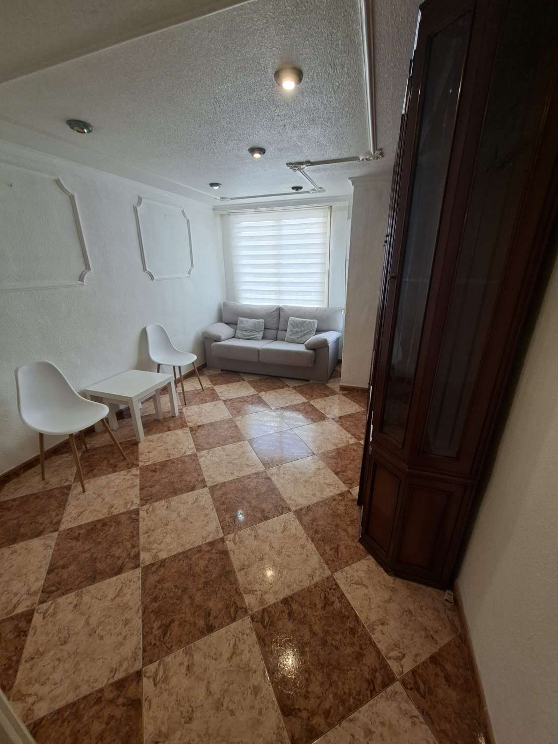 Piso de 3 dormitorios y 2 baños a 250m del paseo maritimo, torrevieja