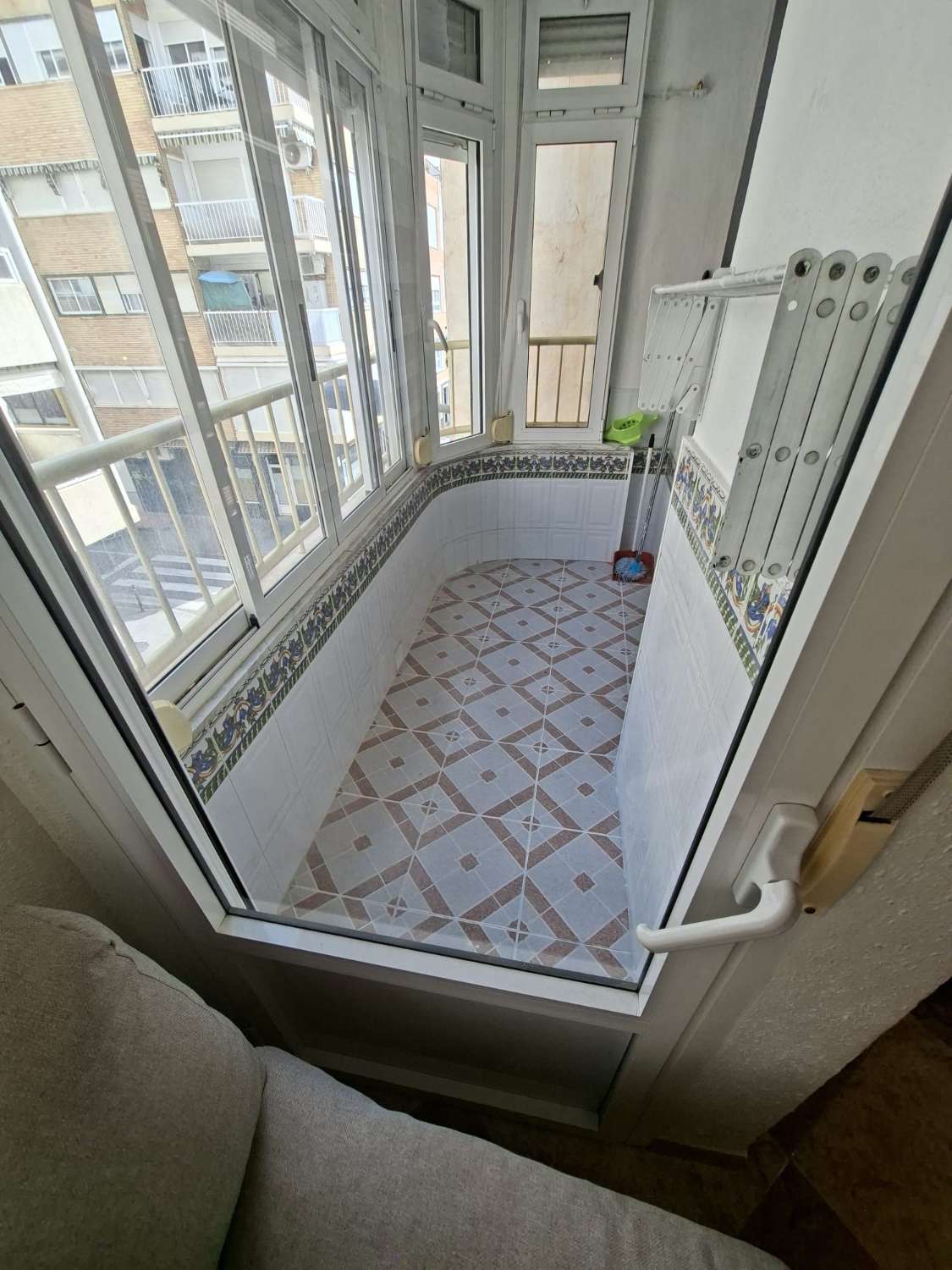 Piso de 3 dormitorios y 2 baños a 250m del paseo maritimo, torrevieja