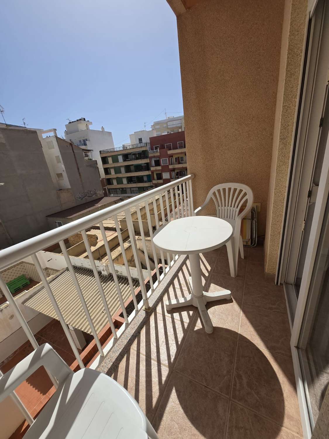 Lejlighed i 2. række af Playa del Cura i Torrevieja