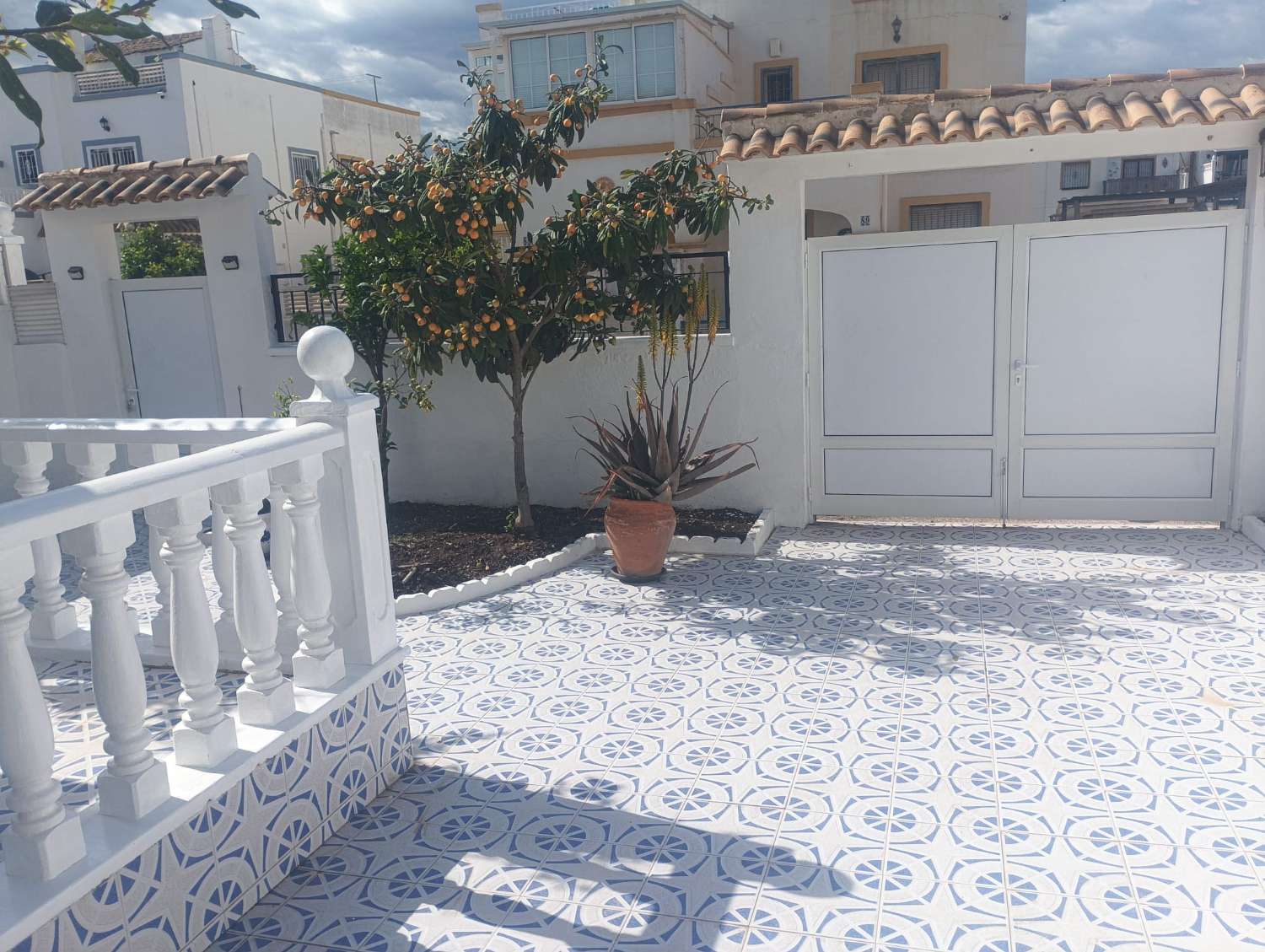 Chalet Adosado en Urbanizacion Jardin del Mar, Torrevieja