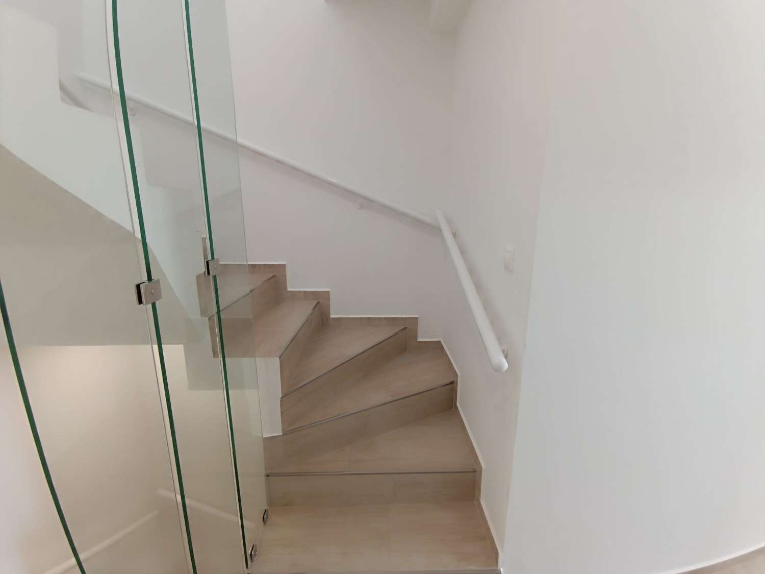 Halfvrijstaande woning in de urbanisatie La Siesta, Torrevieja