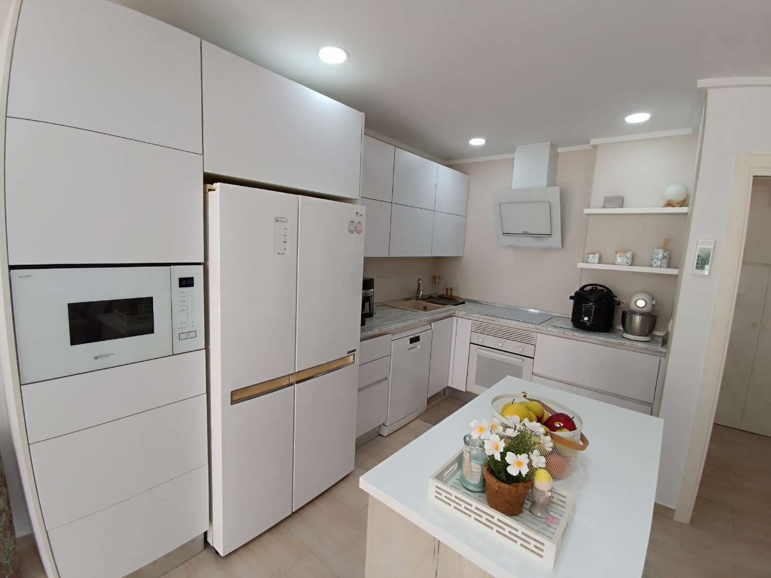 Halfvrijstaande woning in de urbanisatie La Siesta, Torrevieja