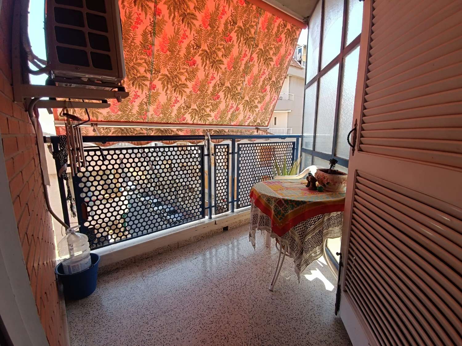 Apartamento con piscina a 200m de la playa del Acequion en Torrevieja