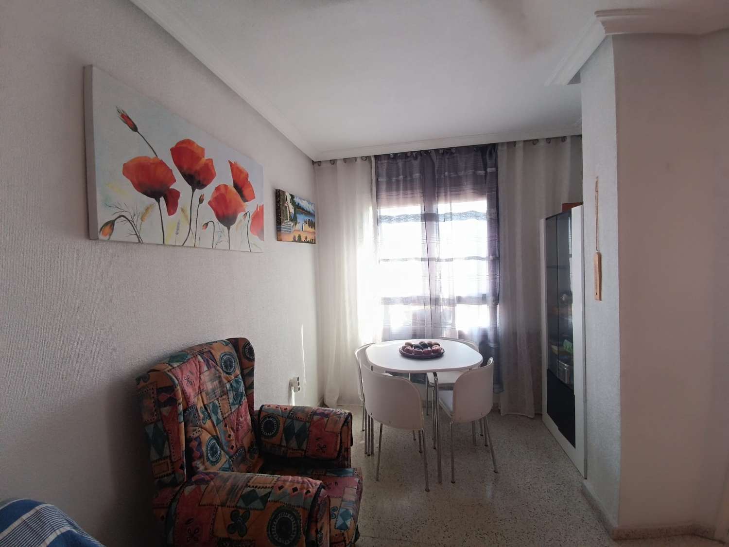 Apartamento con piscina a 200m de la playa del Acequion en Torrevieja