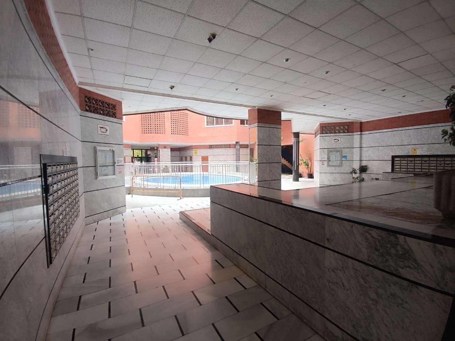 Apartamento con piscina a 200m de la playa del Acequion en Torrevieja