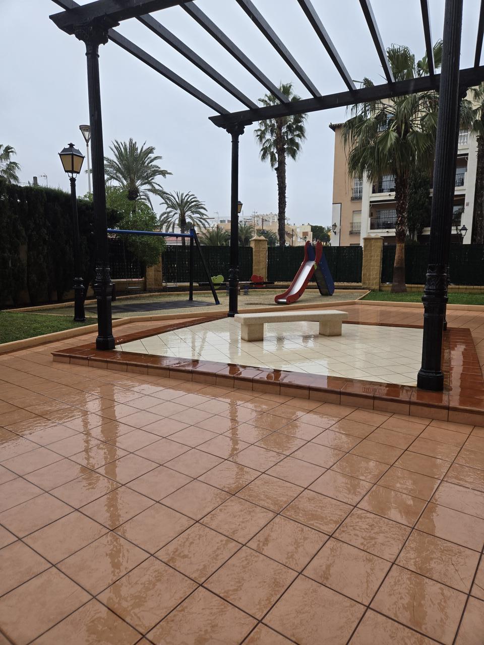 Apartment with sea views on Los Locos beach in Torrevieja