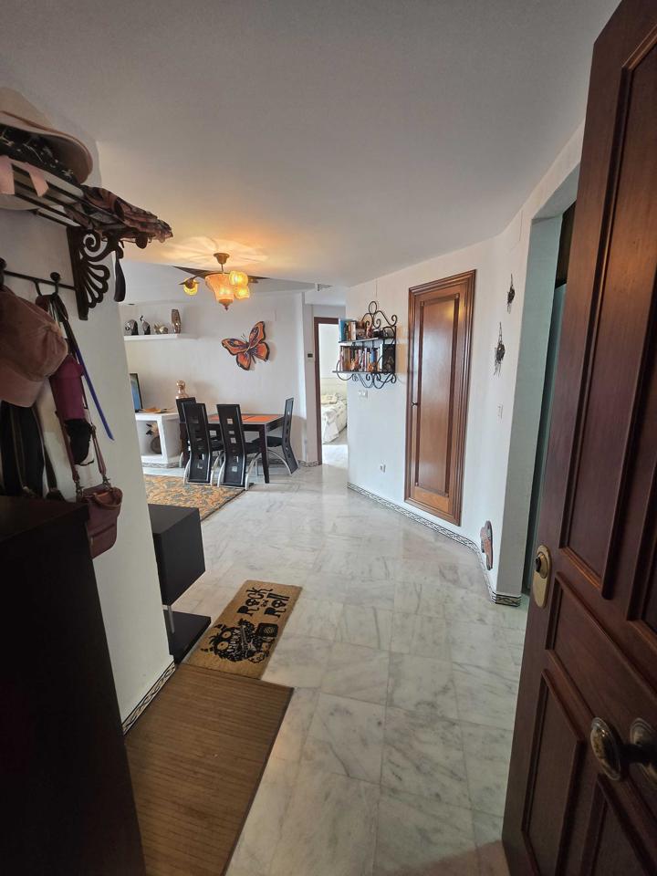 Apartment with sea views on Los Locos beach in Torrevieja