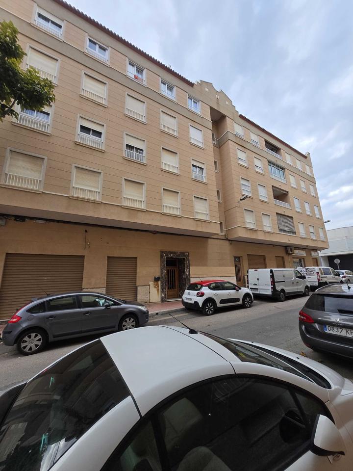 Piso de 3 dormitorios en Guardamar del Segura