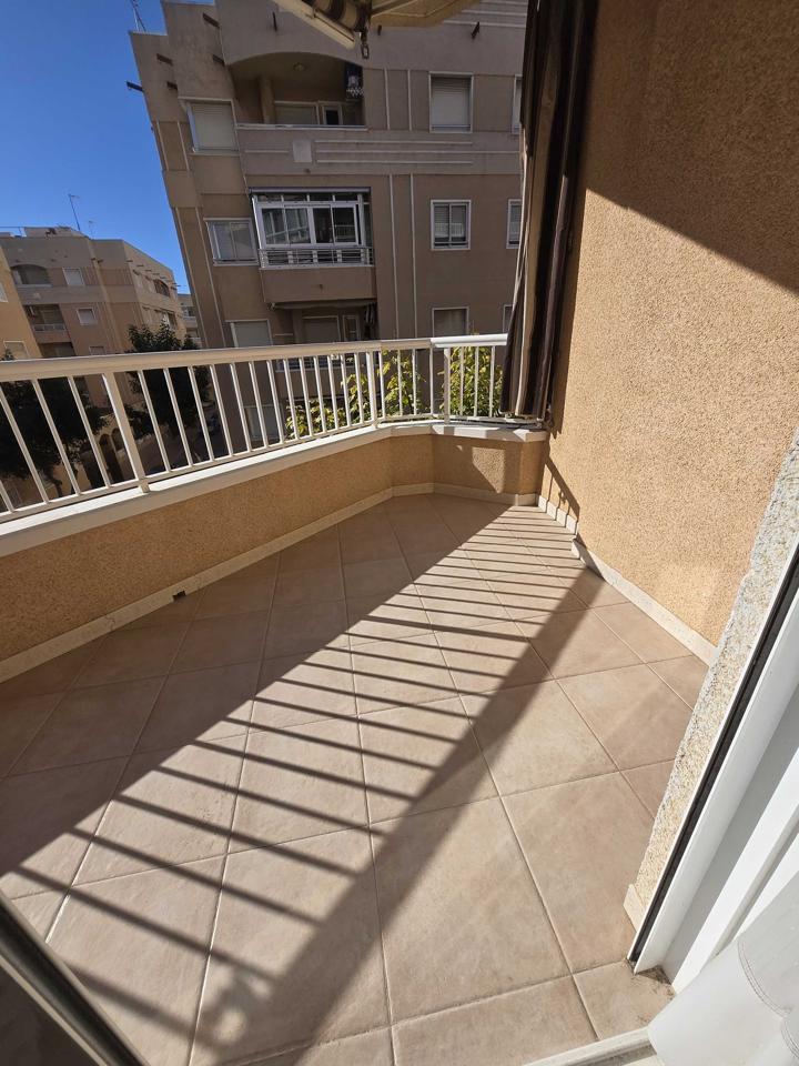 Piso de 3 dormitorios en Guardamar del Segura