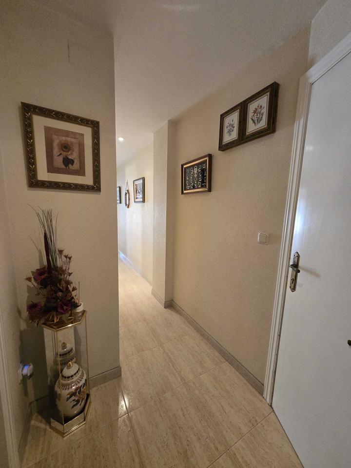 Piso de 3 dormitorios en Guardamar del Segura