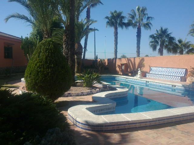 Chalet en venta en La Siesta - El Salado - Torreta (Torrevieja)