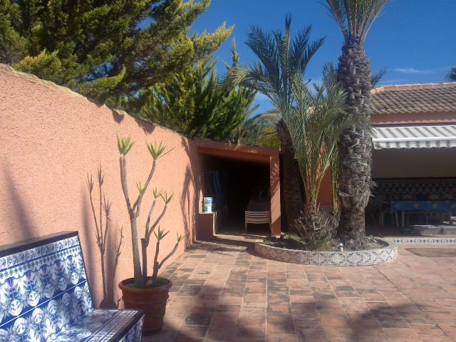 Chalet en venta en La Siesta - El Salado - Torreta (Torrevieja)