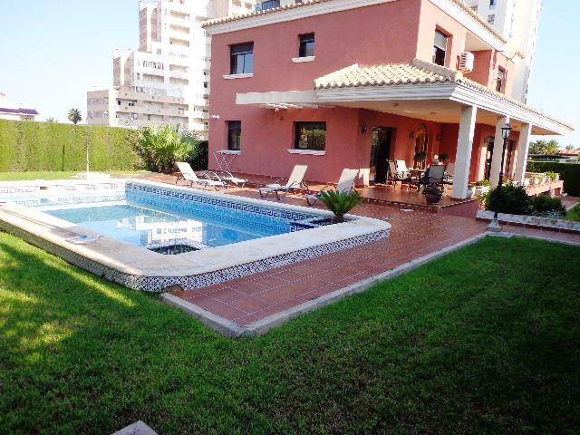 Chalet for sale in Los Balcones - Los Altos del Edén (Torrevieja)