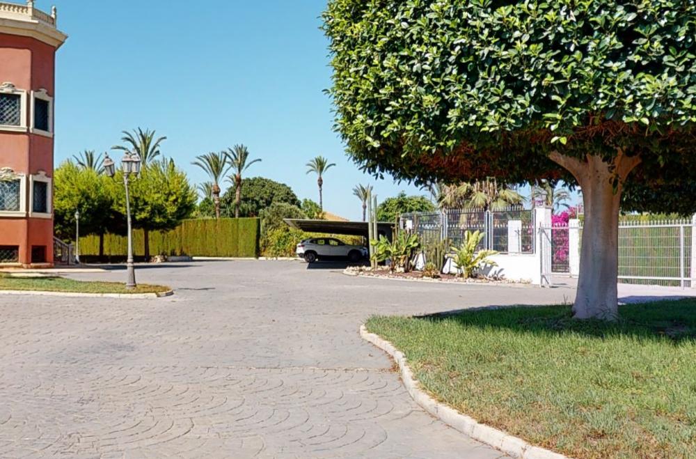 Villa en venta en Alzabares (Elche)