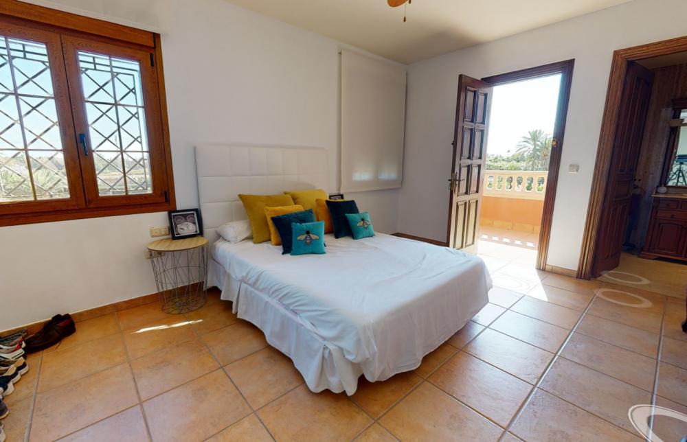 Villa en venta en Alzabares (Elche)